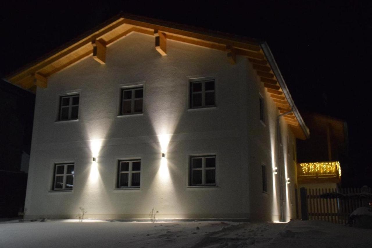 Pension Und Ferienchalets Zum Lebzelter Фрайунг Экстерьер фото