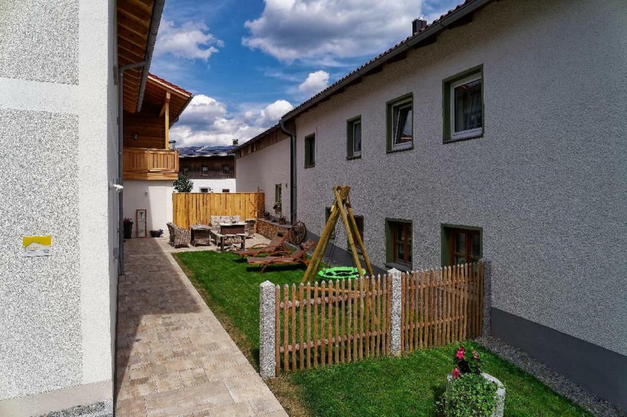 Pension Und Ferienchalets Zum Lebzelter Фрайунг Экстерьер фото